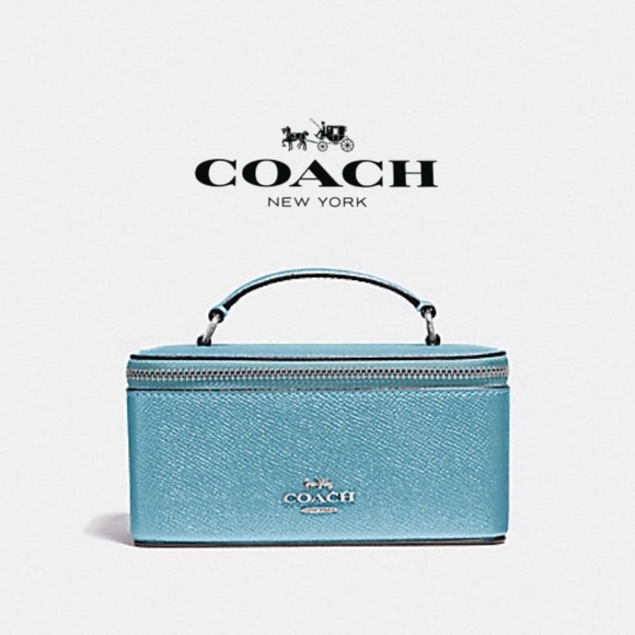Coach Handbags - NWT Coach Vanity Case